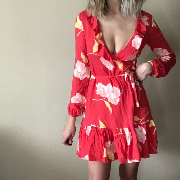 Billabong Dresses & Skirts - {Billabong} ruffle wrap dress